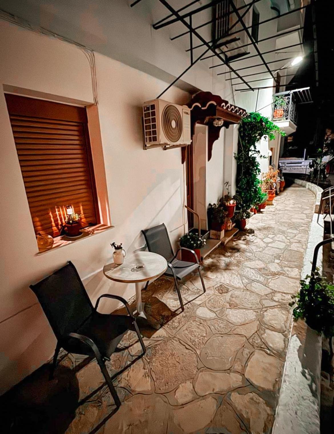Miltiadis Apartments Кокари Екстериор снимка